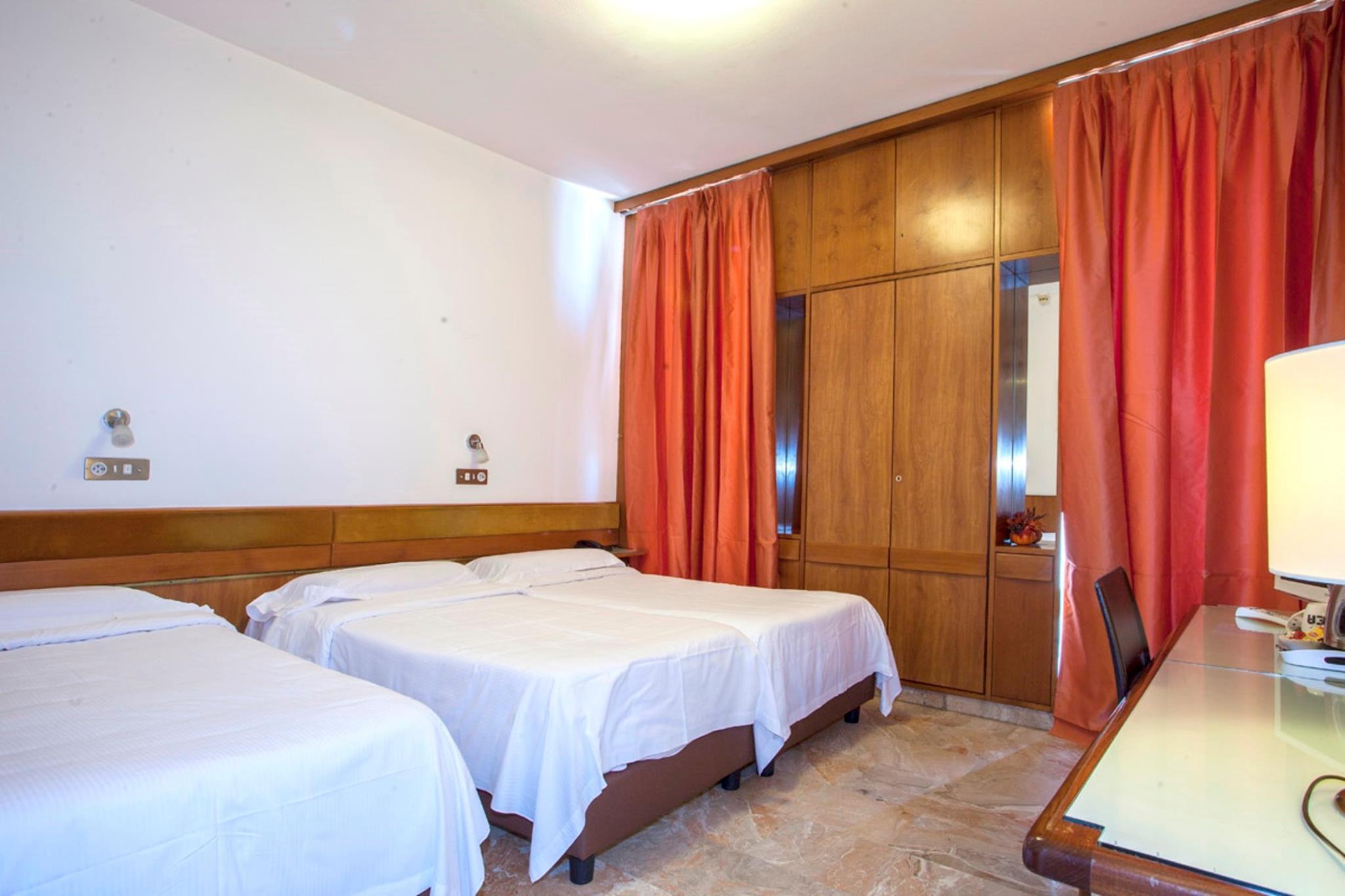 Canova Hotel Милано Екстериор снимка
