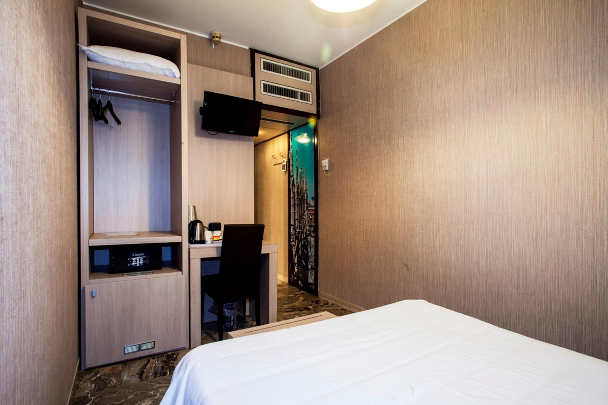 Canova Hotel Милано Екстериор снимка