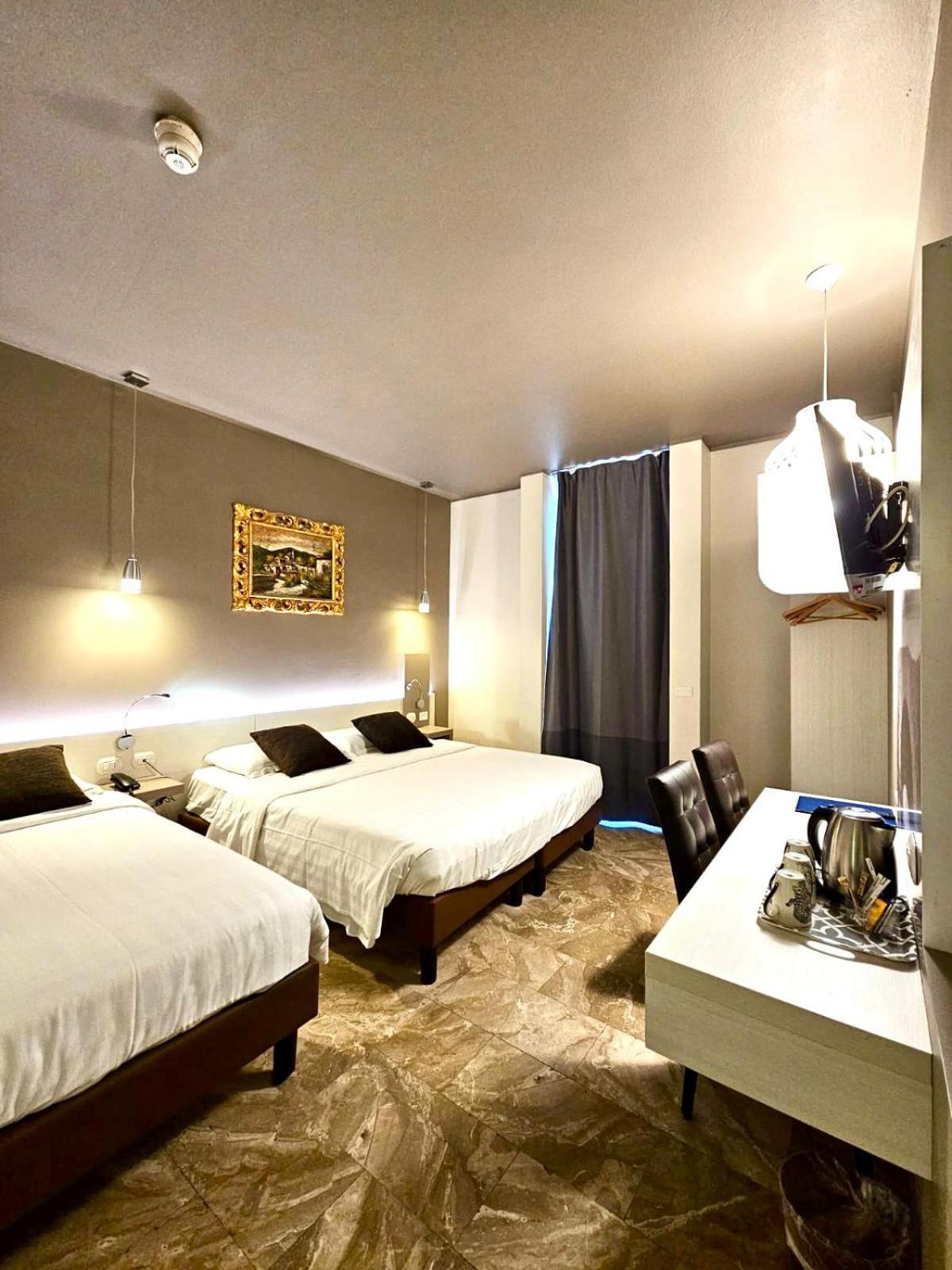 Canova Hotel Милано Екстериор снимка