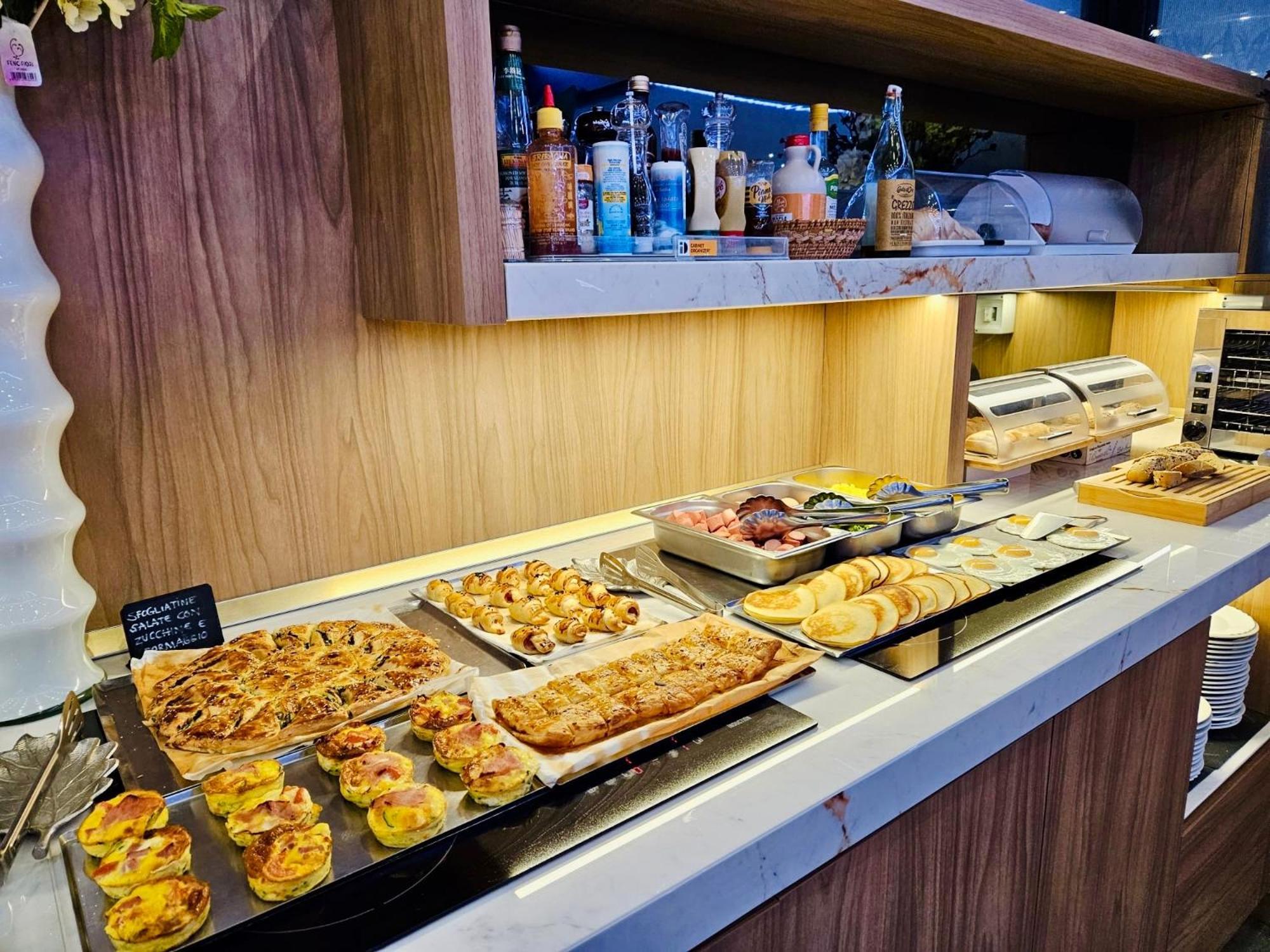 Canova Hotel Милано Екстериор снимка