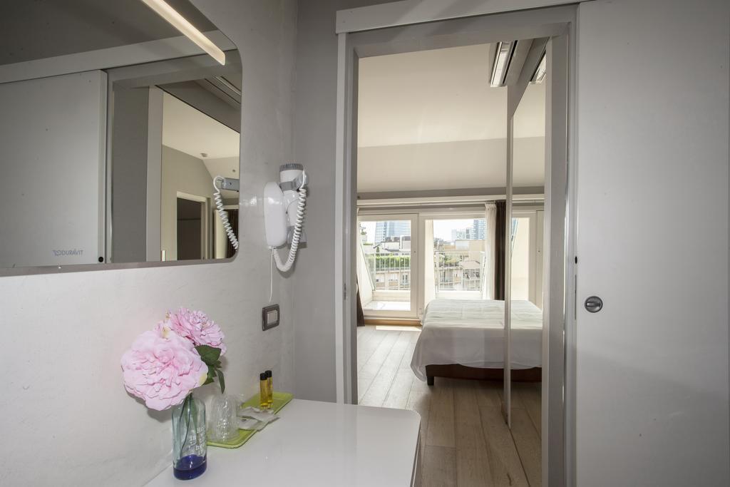 Canova Hotel Милано Екстериор снимка