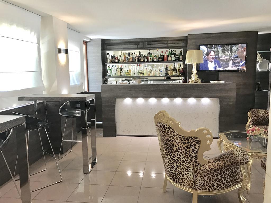 Canova Hotel Милано Екстериор снимка