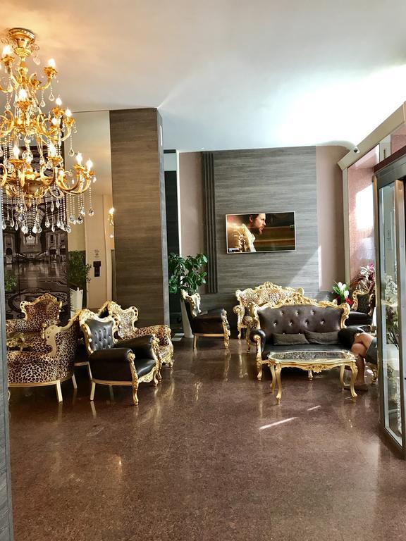 Canova Hotel Милано Екстериор снимка