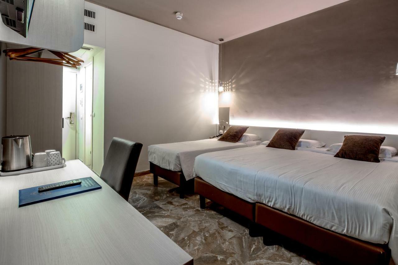 Canova Hotel Милано Екстериор снимка