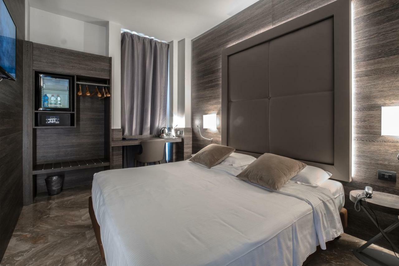 Canova Hotel Милано Екстериор снимка