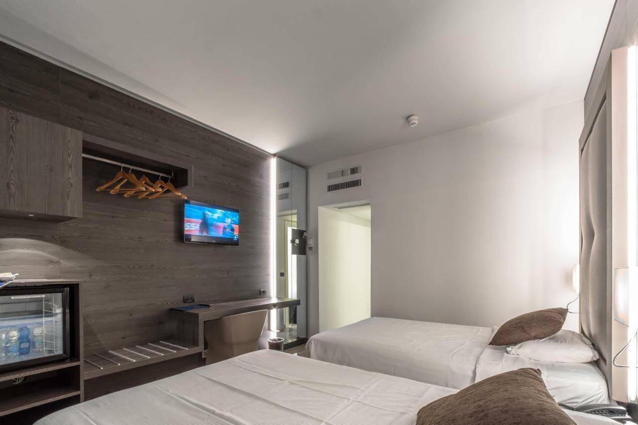 Canova Hotel Милано Екстериор снимка